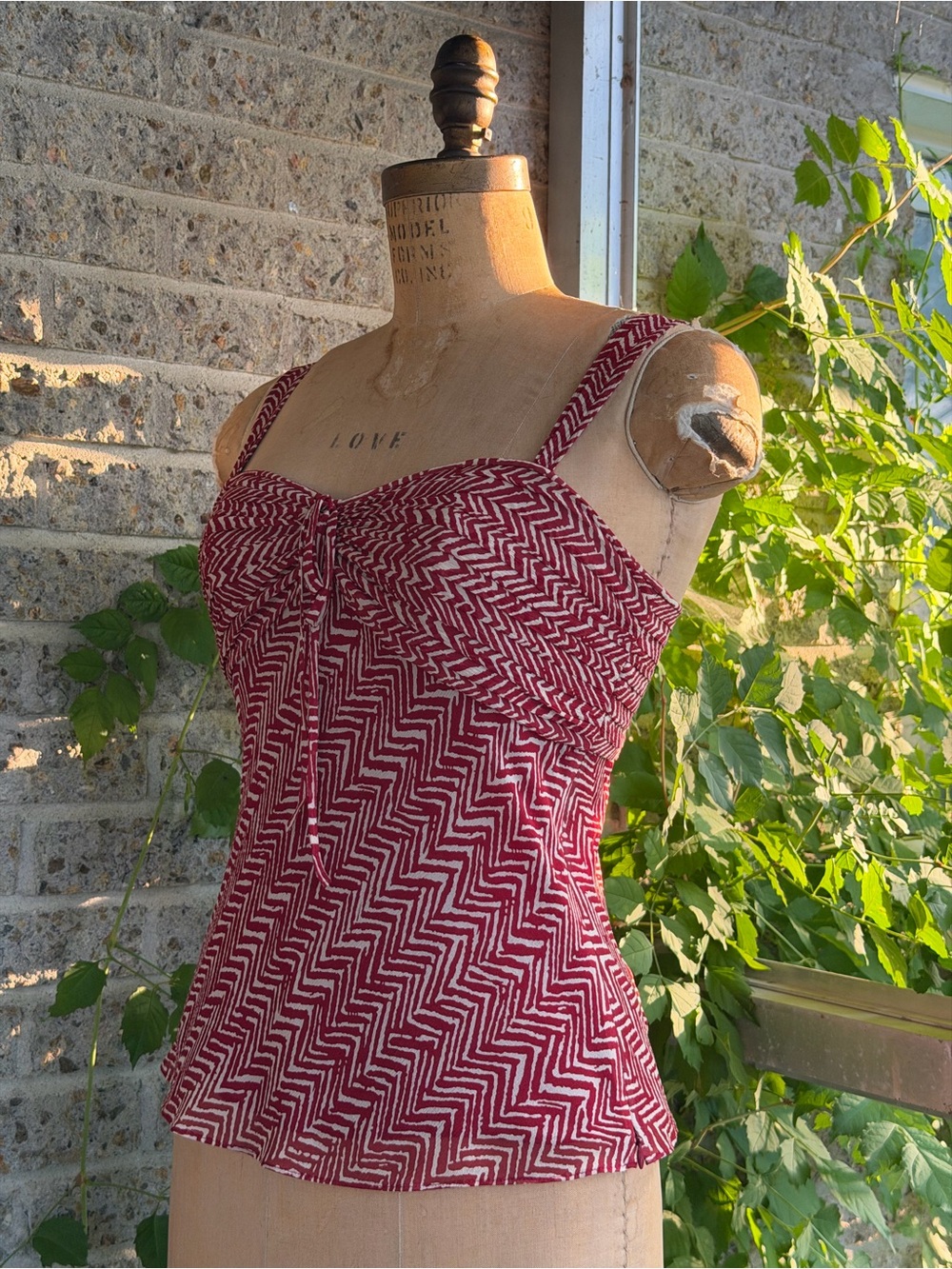 Ann Taylor 6P Burgundy Beige Chevron Silk Camisole Y2K Top